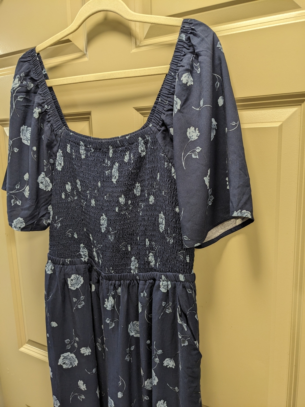 Torrid Floral Smocked Flutter Sleeve Wide-Leg Jumpsuit Size 1X (14-16) - Picture 4 of 16